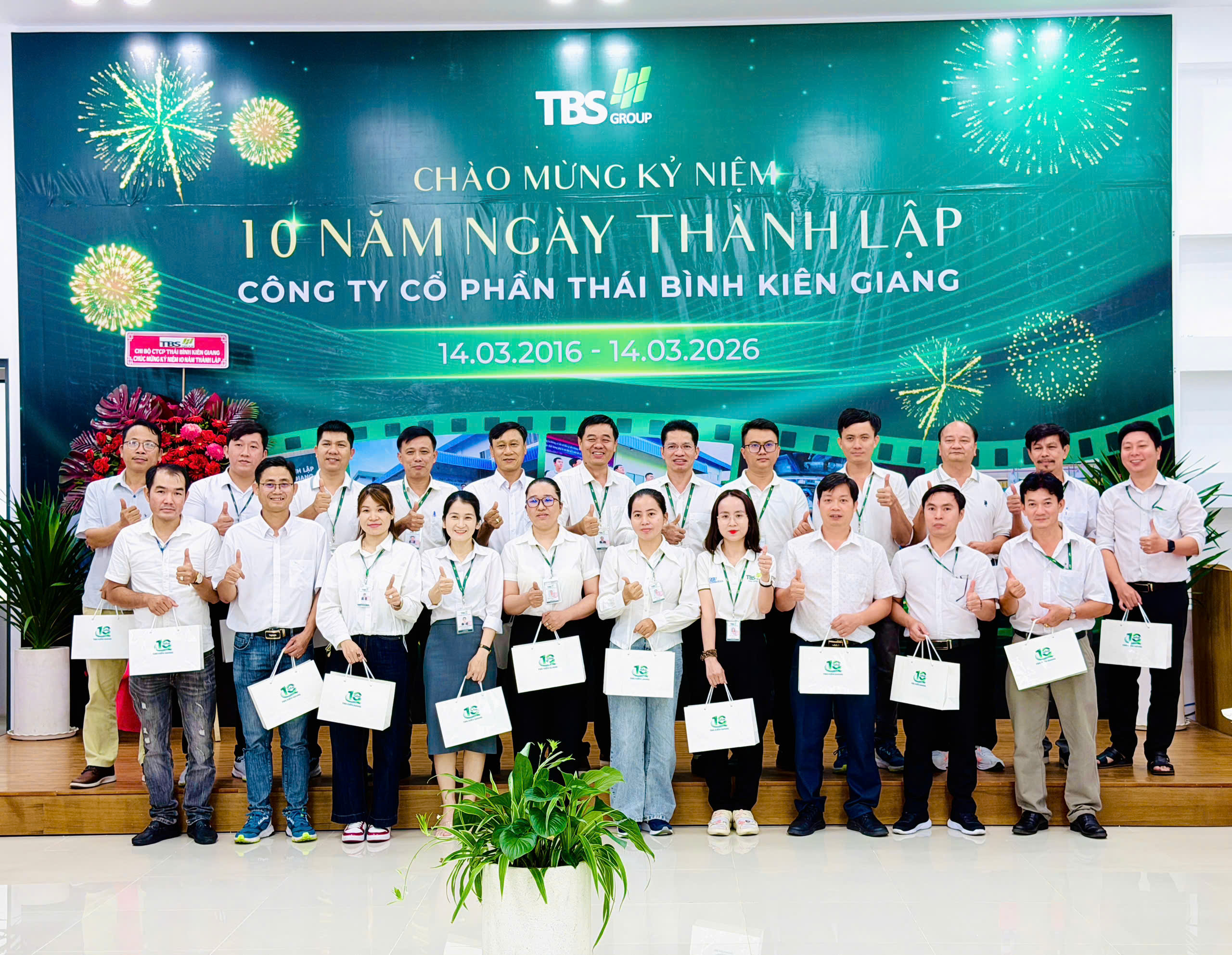 TBS Kiên Giang tri ân các CBCNV có thâm niên 10 năm đồng hành