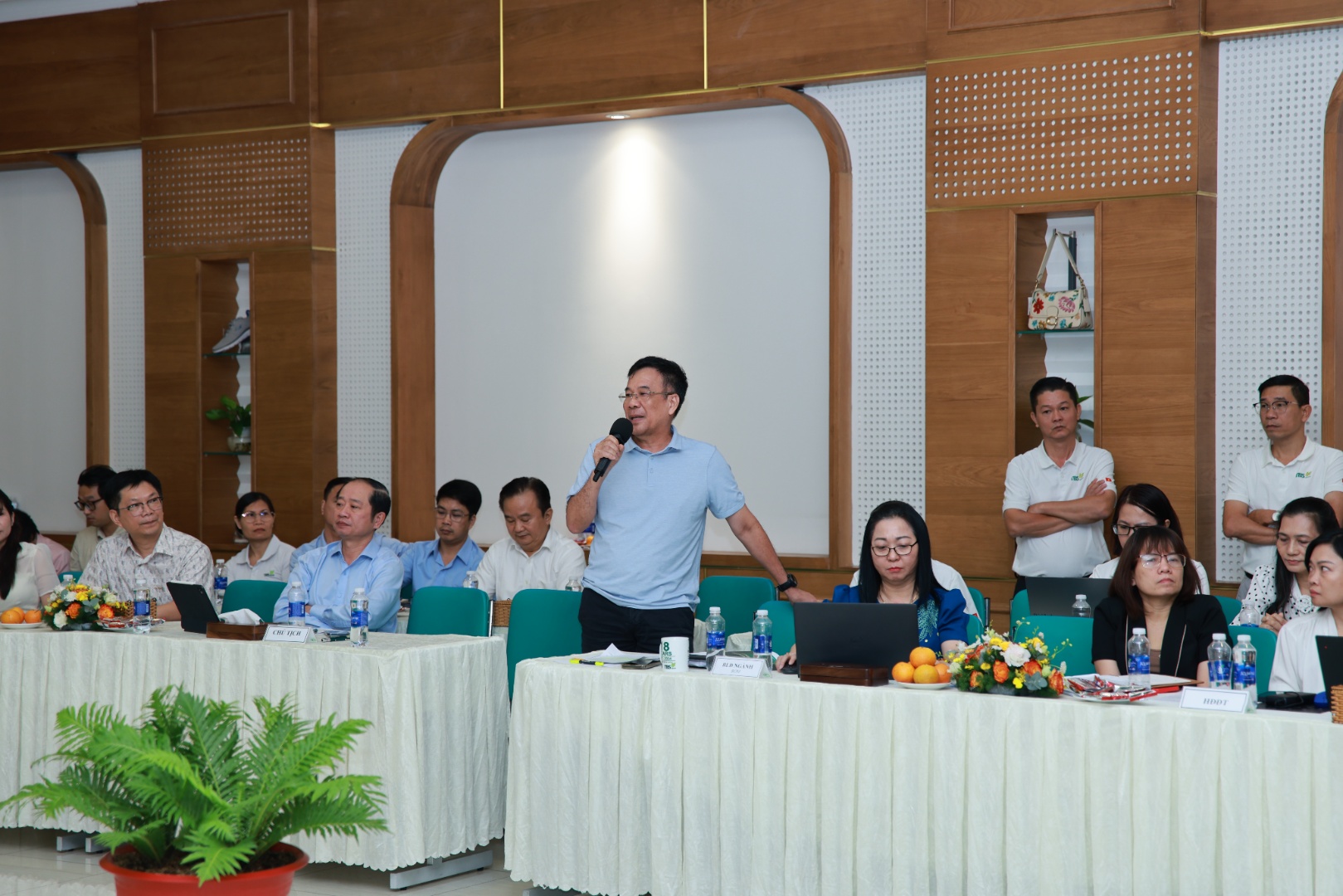 Ông Nguyễn Thanh Sơn – Chủ tịch ngành Sản xuất Công Nghiệp phát biểu chỉ đạo định hướng chiến lược kinh doanh toàn ngành